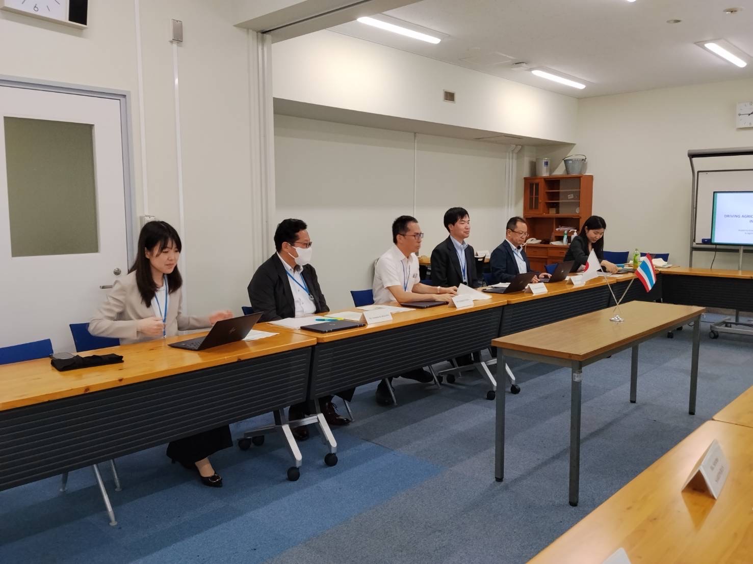 title - ส.ป.ก. - MAFF ร่วมหารือเชิงนโยบายการสนับสนุนเงินทุนให้กับเกษตรกรรุ่นใหม่และผู้ประกอบการด้านการเกษตร พร้อมถอดโมเดลหนุนเกษตรกรรมอย่างยั่งยืน